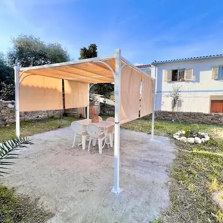 Casetta Bianca Con Giardino *