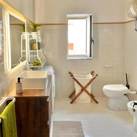 Casetta Bianca Con Giardino Semesterbostad