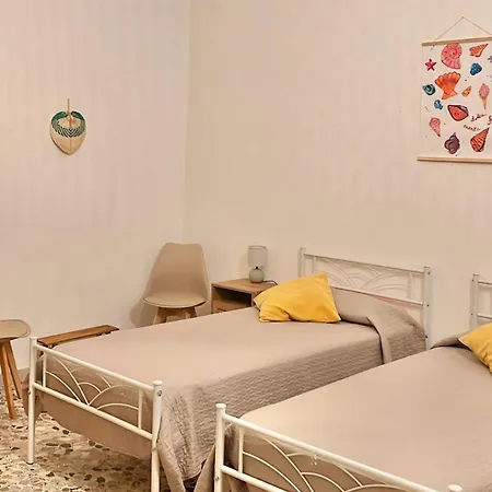 Casetta Bianca Con Giardino Holiday home