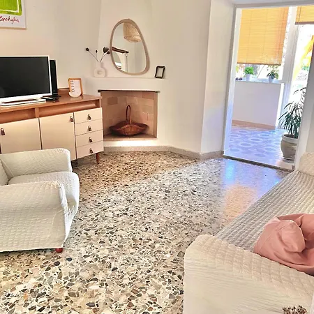 Casetta Bianca Con Giardino Semesterbostad Posada (Sardinia)